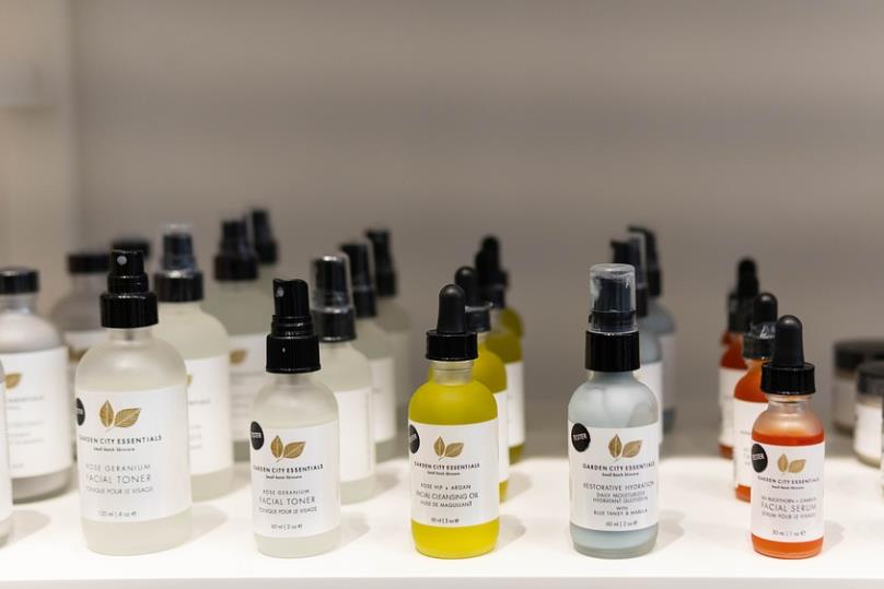 Essential Oils 101: Single vs. Compound—What’s the Difference & Which to Use?